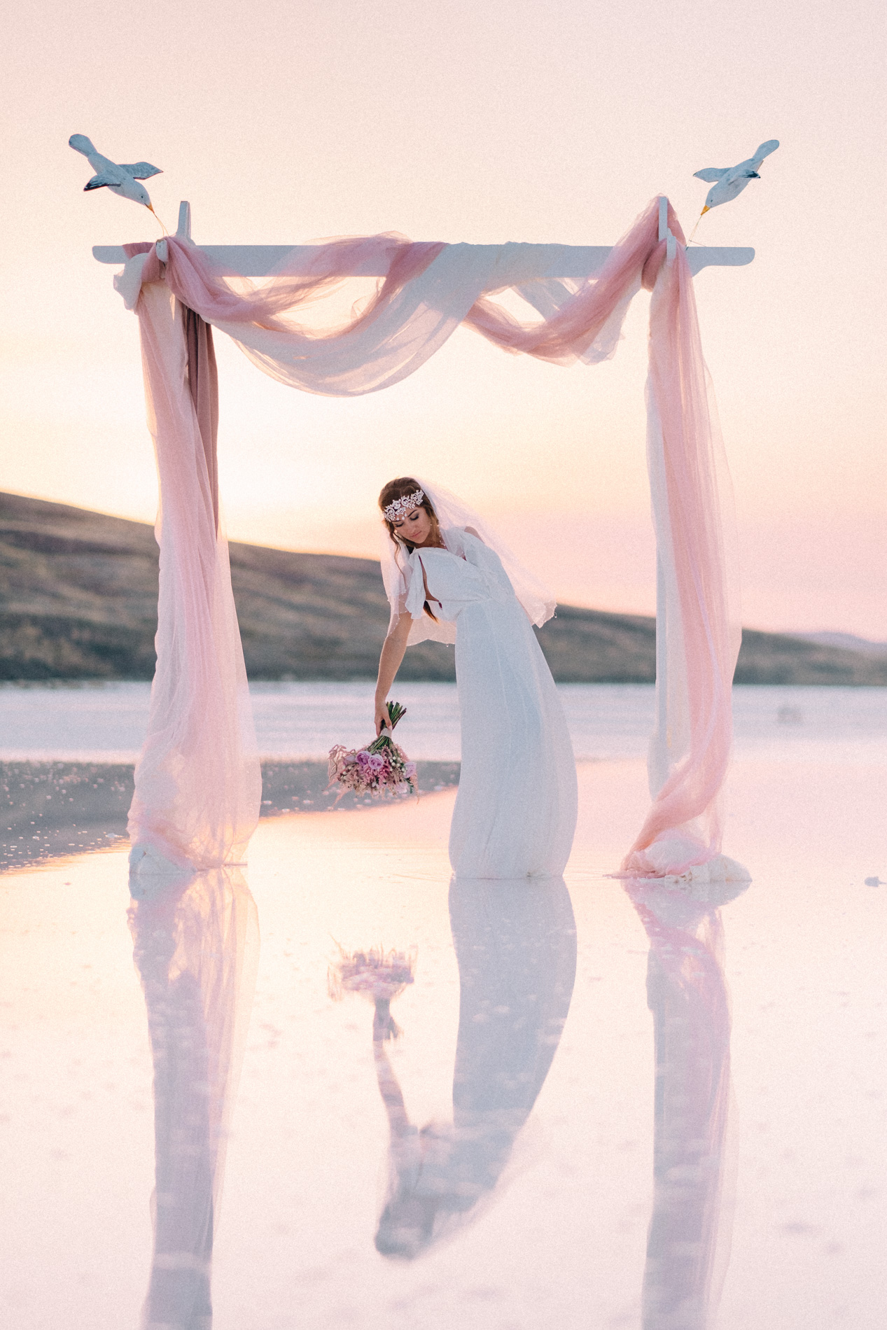 Свадебная фотосессия на Розовом озере